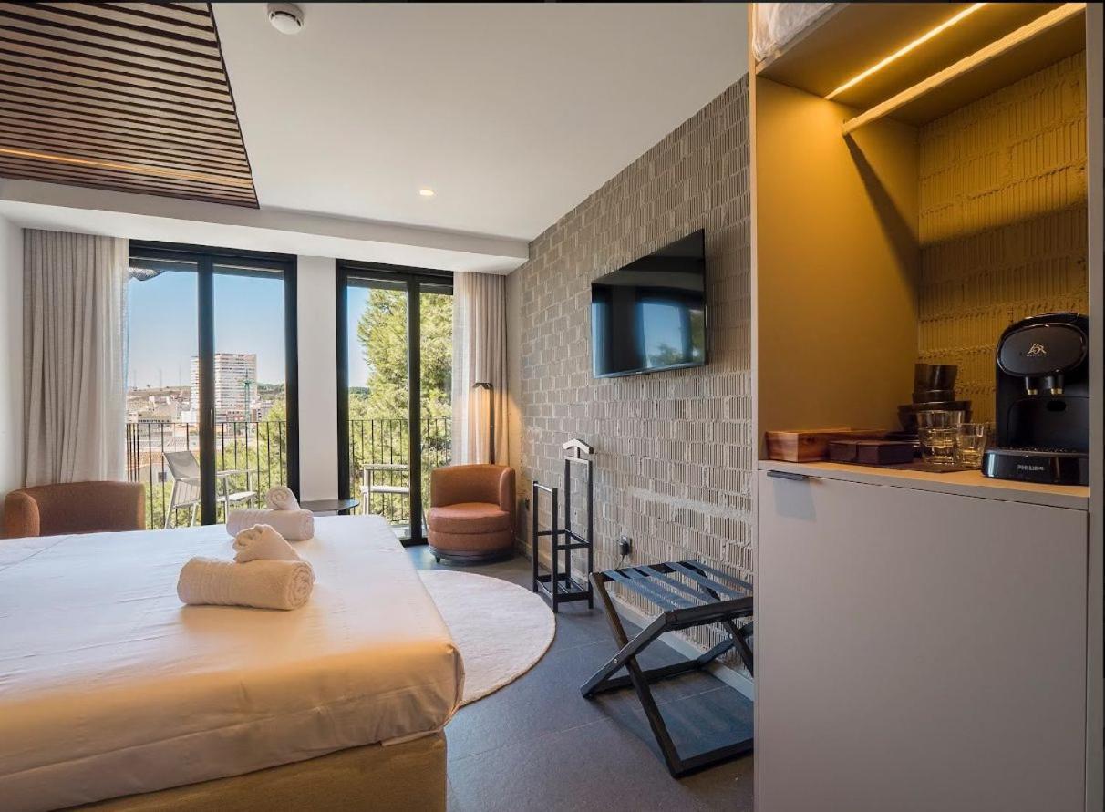 Tq 10 Boutique Aparthotel อาลิกันเต ภายนอก รูปภาพ